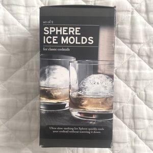 NWT Tevolo Sphere Ice Molds